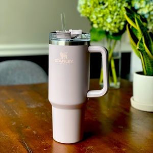 NEW Stanley Adventure Quencher Travel Mug Abalone 40 oz